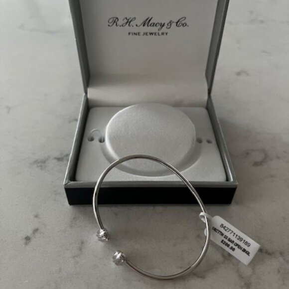 Diamond Bar Flex Bangle Bracelet (1/6 ct. t.w.)/ Sterling Silver ( Macy's) - Picture 5 of 5